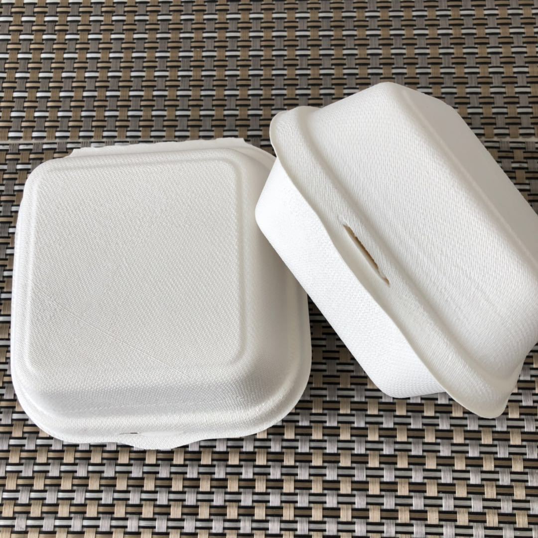 Environmentally friendly disposable paper lunch box is safe, sanitary, waterproof and oil-proof