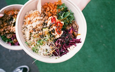 10 reasons to switch to paper lunch boxes 