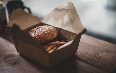 Advantages of choosing a paper lunch box over a plastic lunch box